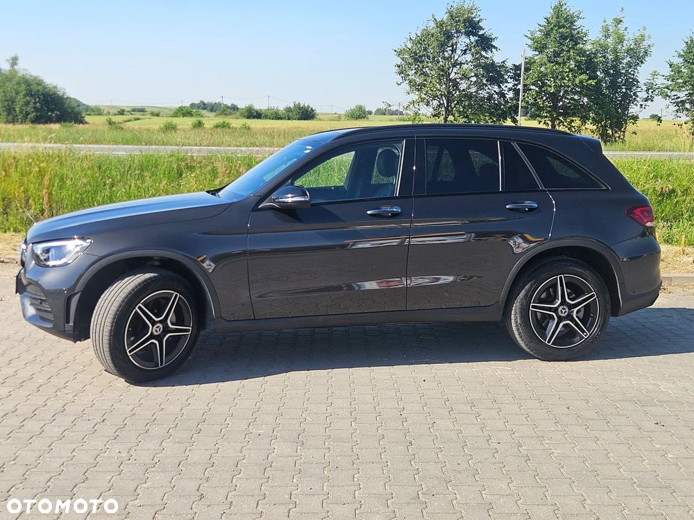Mercedes-Benz GLC 300 4Matic 9G-TRONIC AMG Line - 14