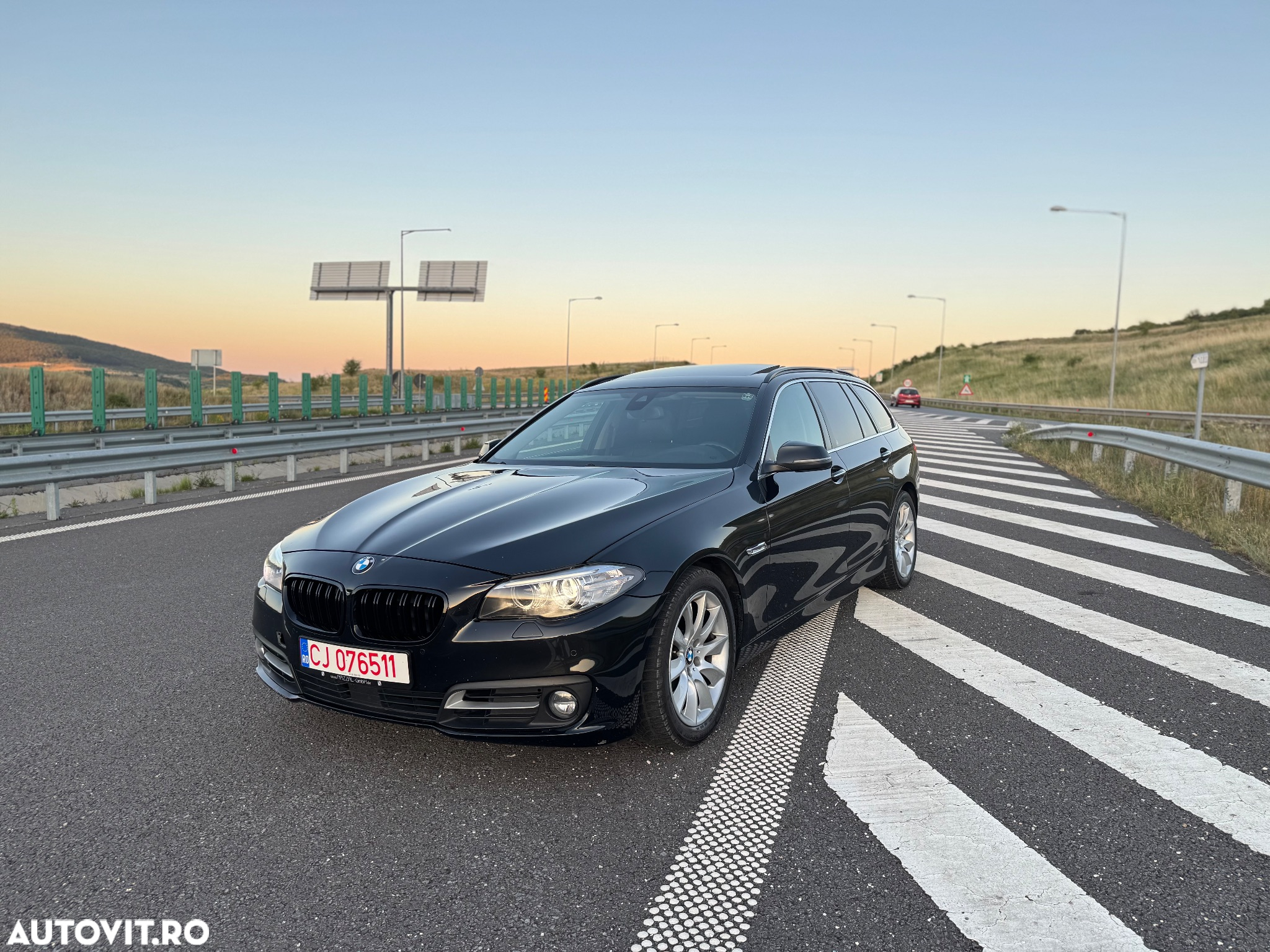 BMW Seria 5 520d Touring Aut. - 2