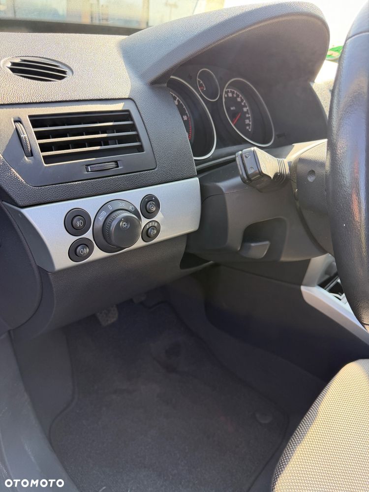 Opel Astra 1.7 CDTI ecoFLEX - 11