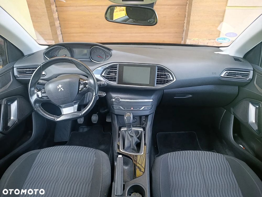 Peugeot 308 1.2 PureTech GPF Active Pack Business S&S - 15