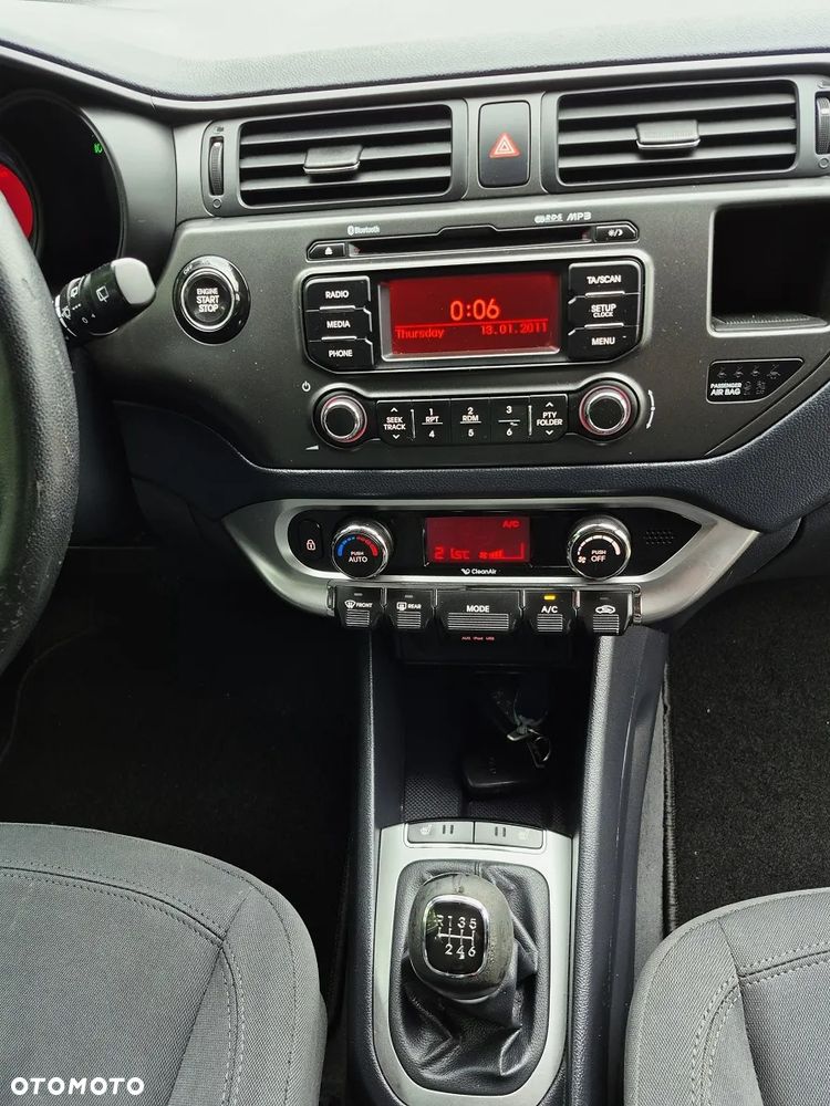 Kia Rio 1.4 crdi XL - 23