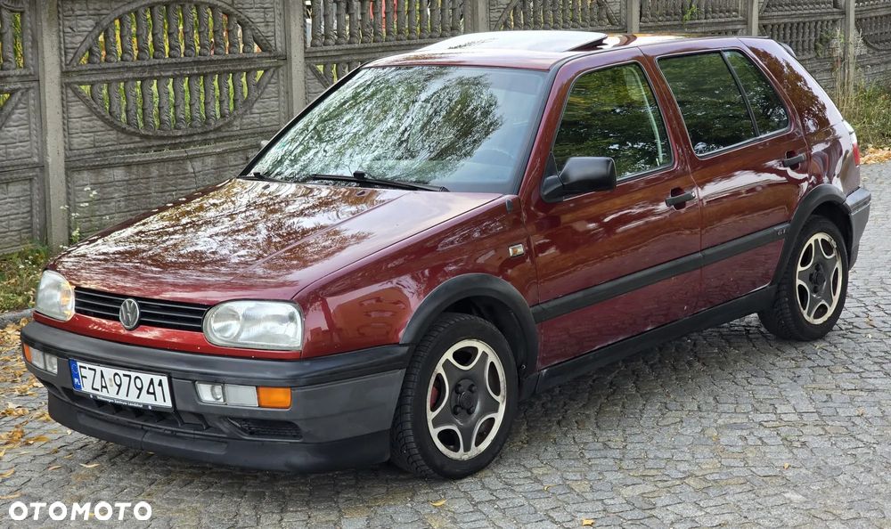 Volkswagen Golf 1.8 GTI - 1