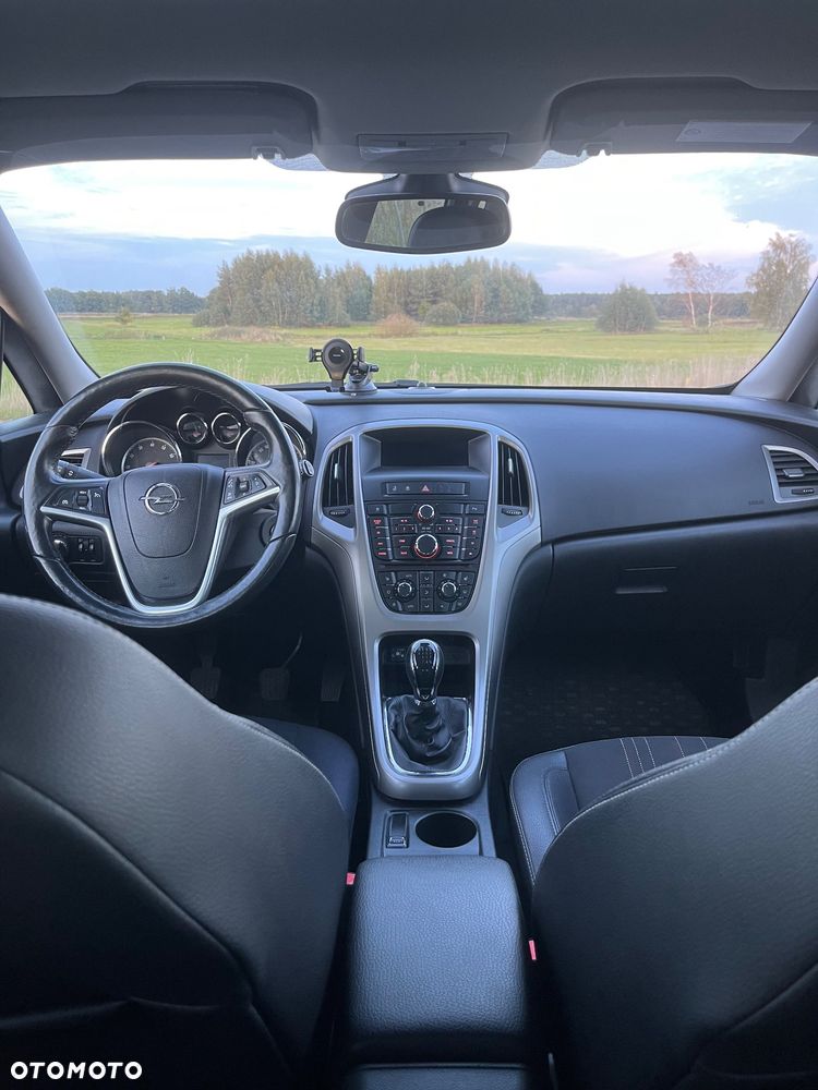 Opel Astra 1.4 Turbo - 9