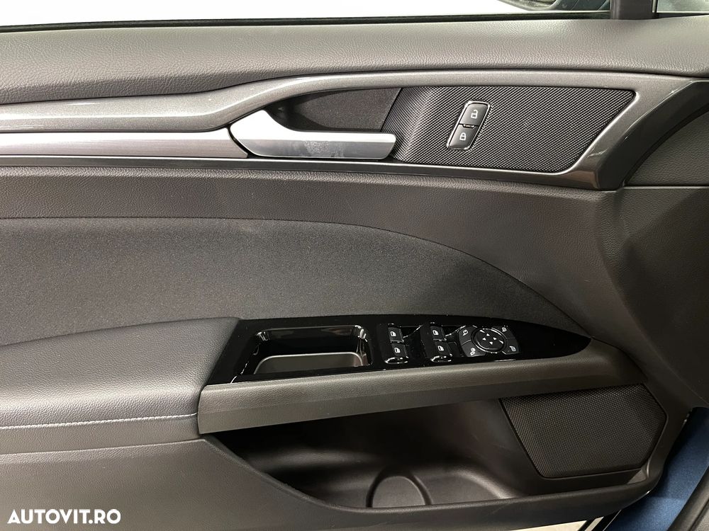 Ford Mondeo 2.0 HEV Titanium - 25
