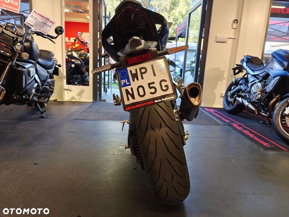 QJMOTOR SRK 800RR - 25