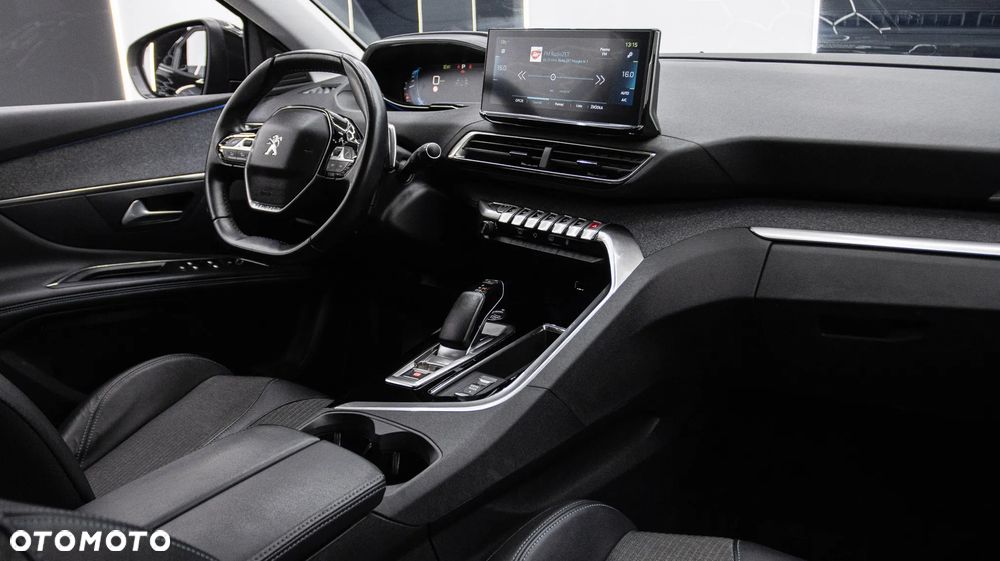 Peugeot 3008 1.6 PureTech Hybrid PHEV Allure S&S EAT8 - 19