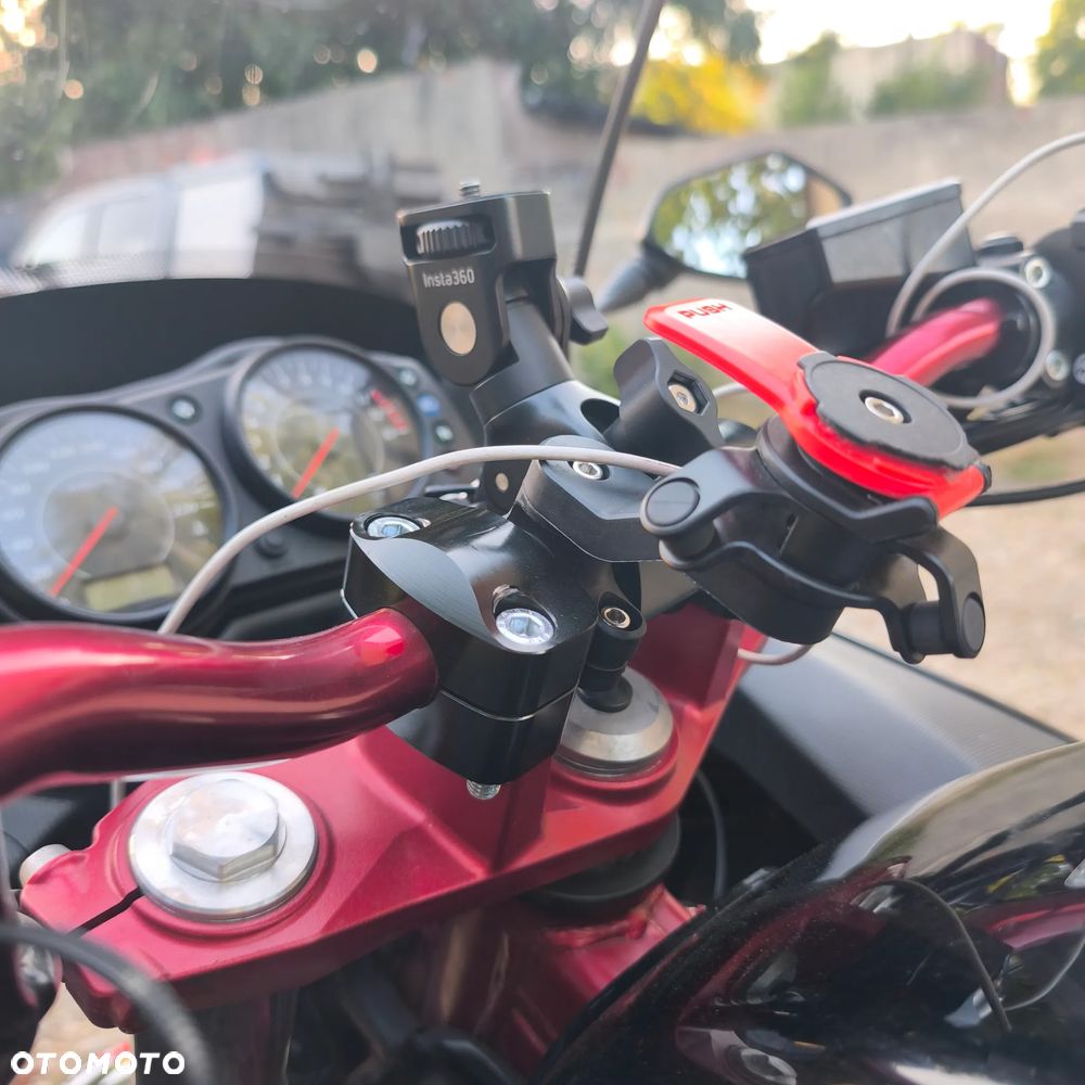 Kawasaki ER - 7