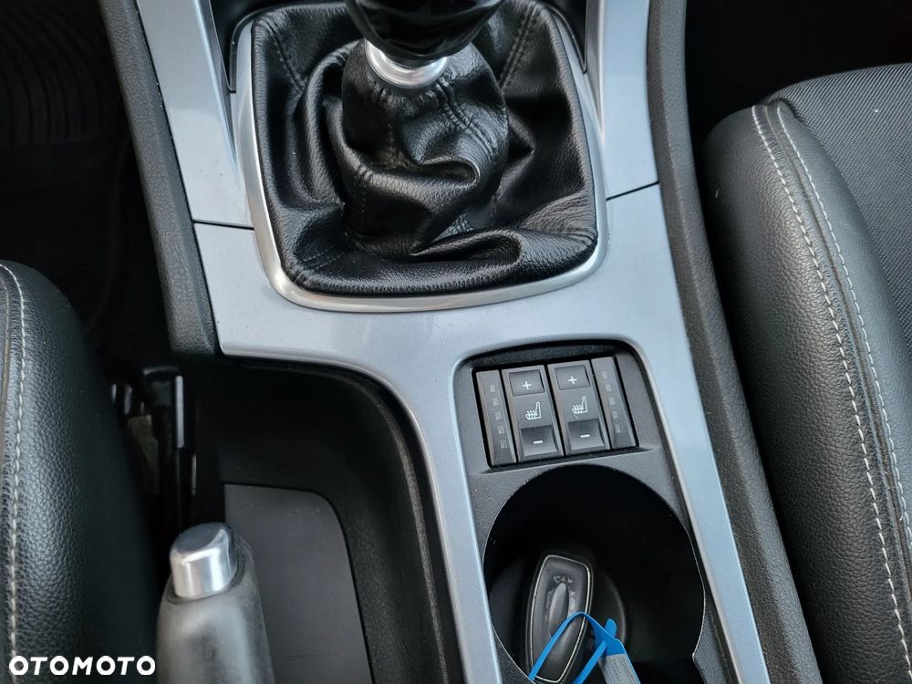 Ford Mondeo - 27