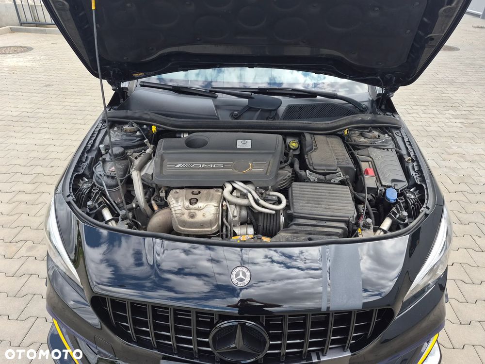 Mercedes-Benz CLA AMG 45 4Matic AMG Speedshift 7G-DCT Yellow Night Edition - 33