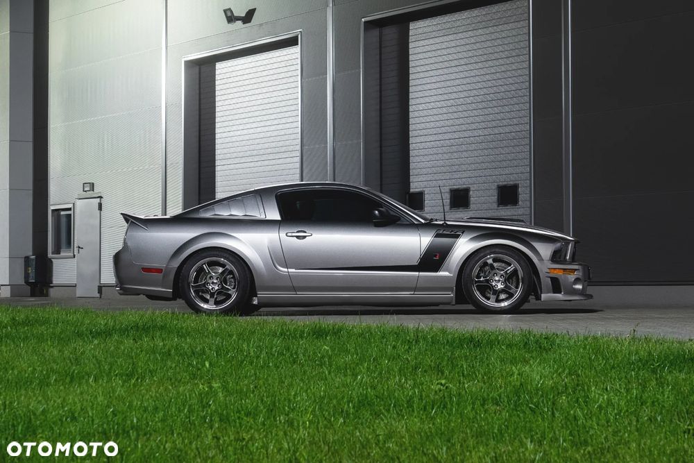 Ford Mustang - 1