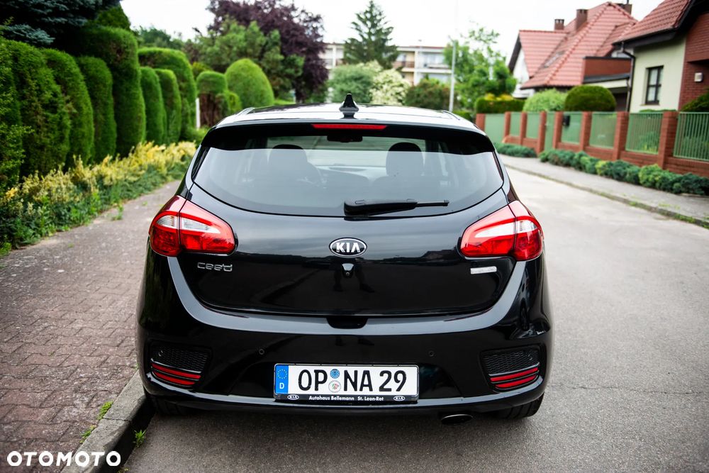 Kia Ceed 1.6 GDI ISG Platinum Edition - 6
