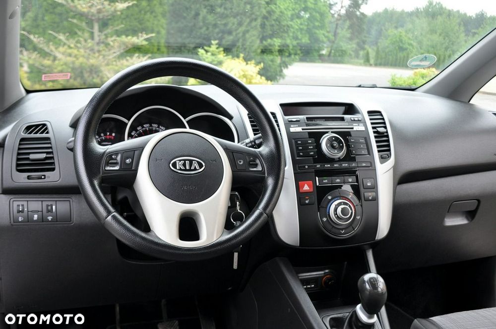 Kia Venga - 29
