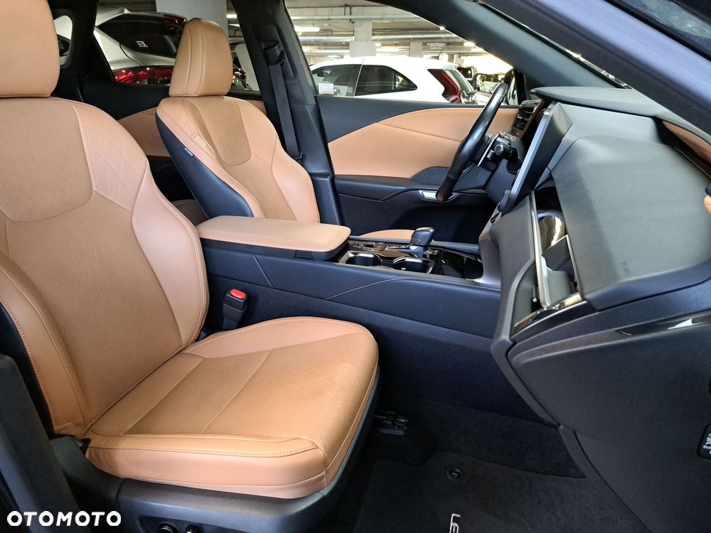 Lexus RX - 11