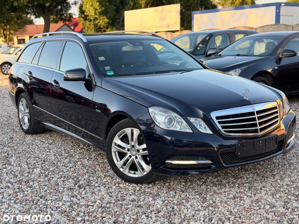 Mercedes-Benz Klasa E 200 CGI BlueEffICIENCY Avantgarde - 13