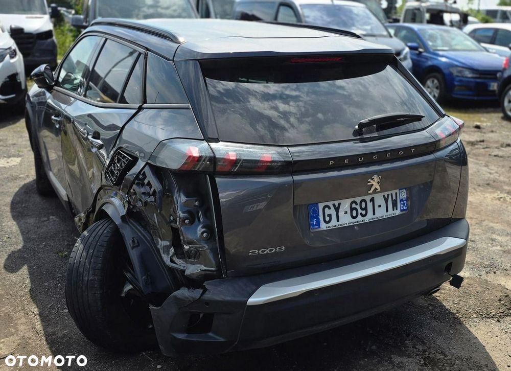 Peugeot 2008 - 9