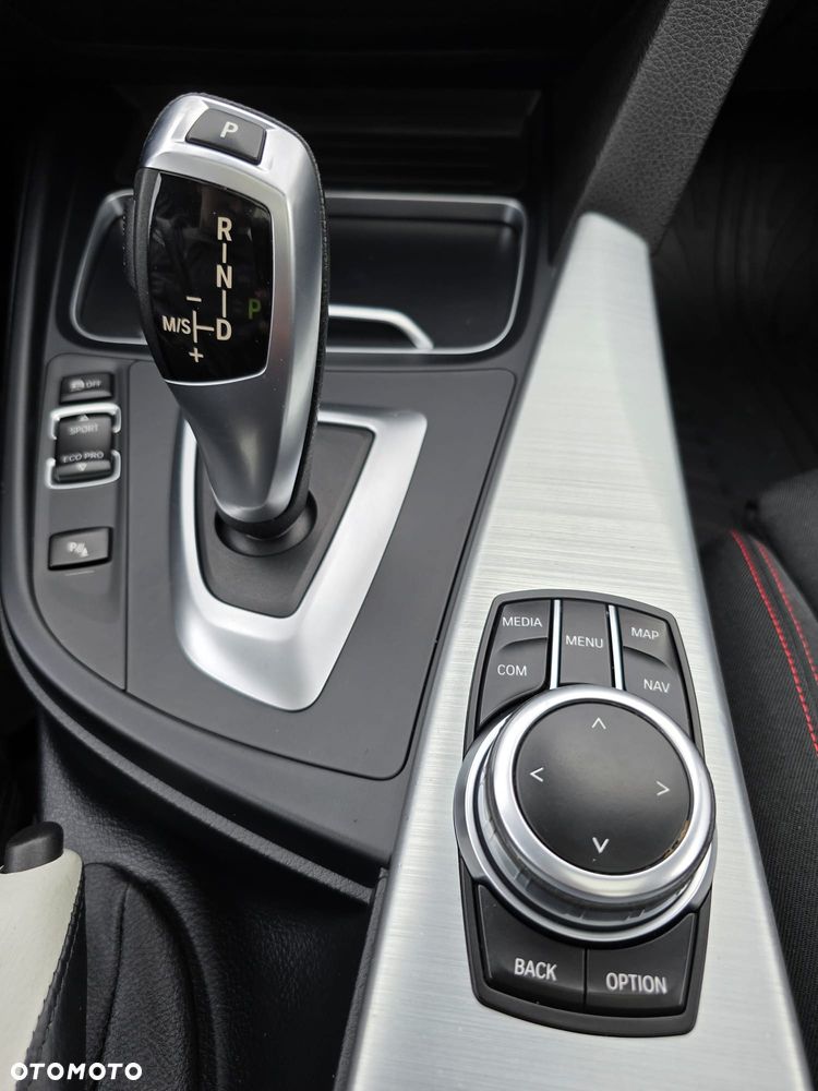 BMW Seria 3 320d xDrive Sport Line Shadow - 27