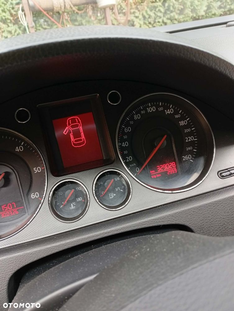Volkswagen Passat 1.9 TDI Comfortline - 7