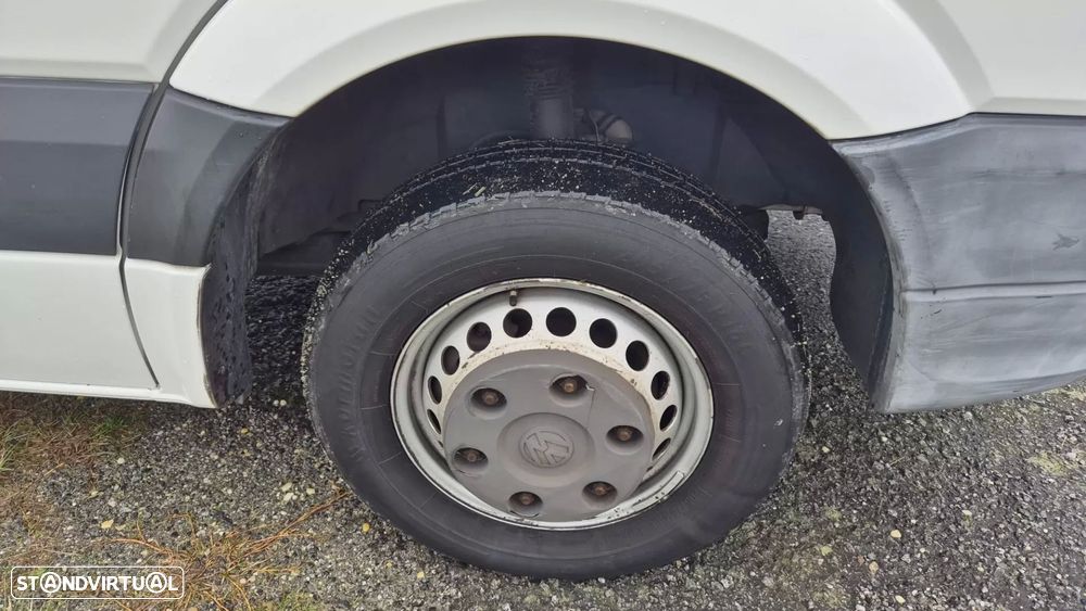 VW Crafter 35 2.0 TDI 136 C. Tripla Longa Bluemotion - 17