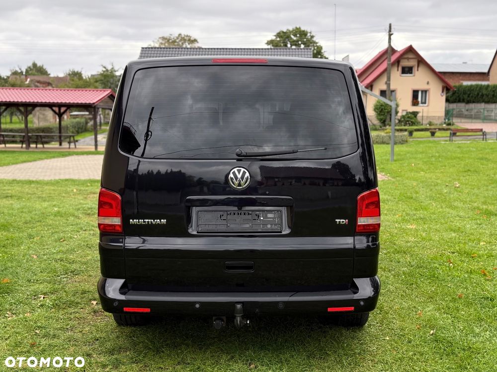 Volkswagen Multivan - 14