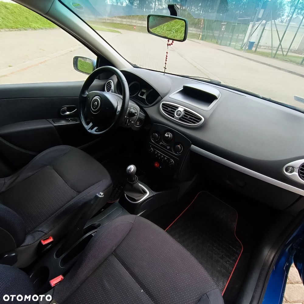 Renault Clio 1.6 16V Exception - 18