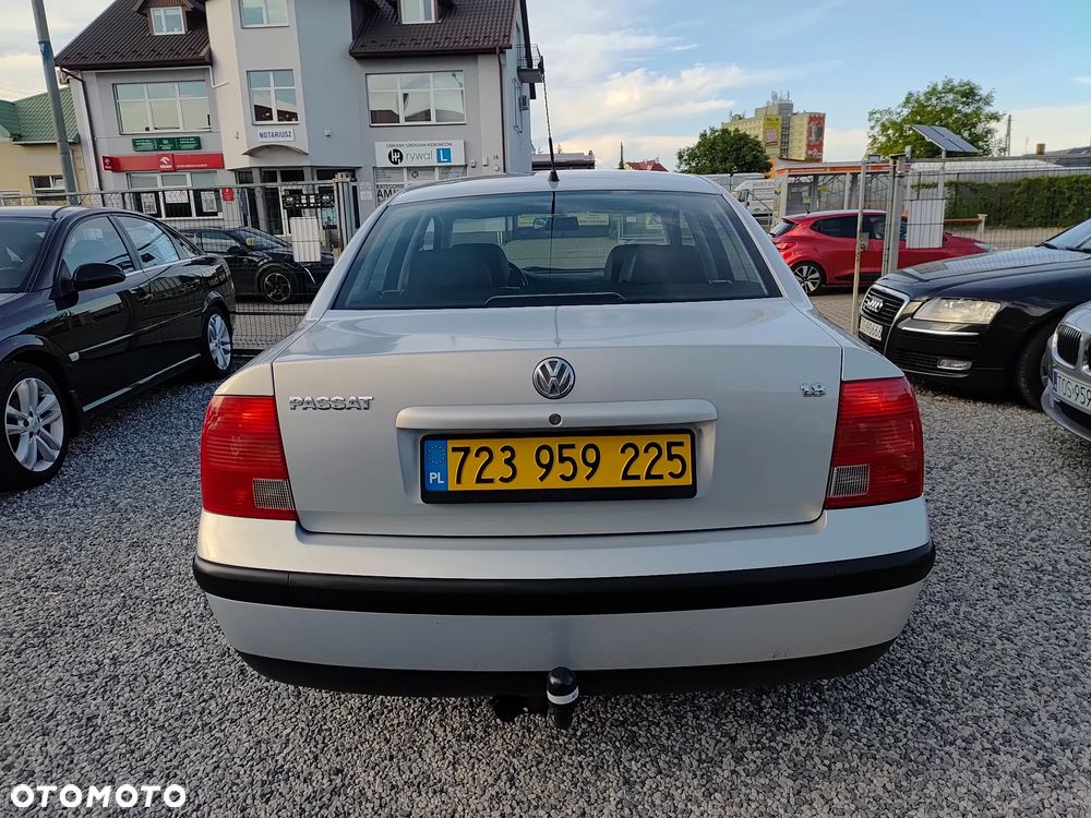 Volkswagen Passat 1.8 - 3