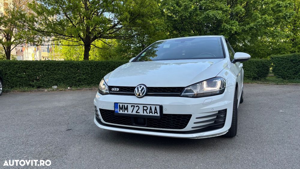 Volkswagen Golf - 9