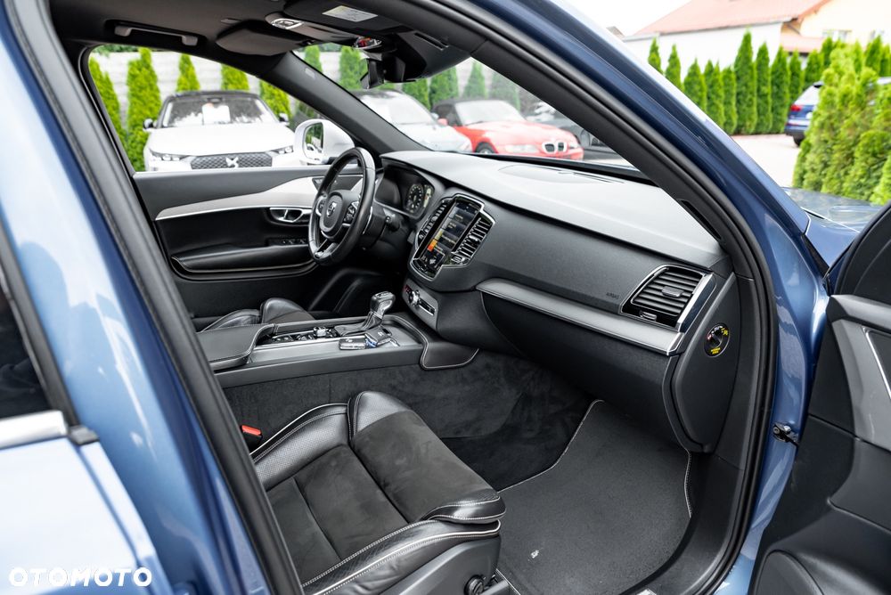 Volvo XC 90 T6 AWD R-Design - 24