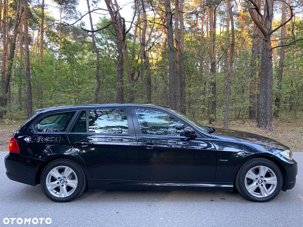 BMW Seria 3 318d DPF Edition Exclusive - 7