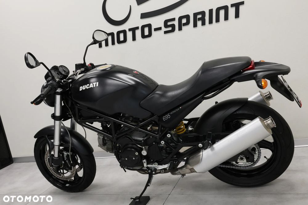 Ducati Monster - 11