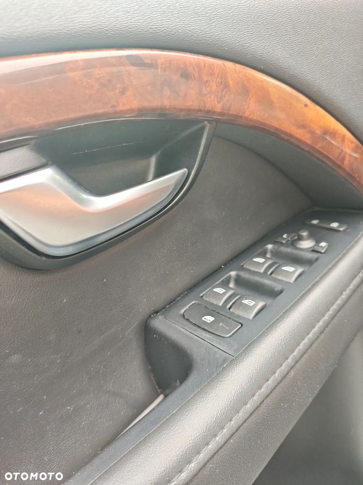 Volvo XC 70 - 8