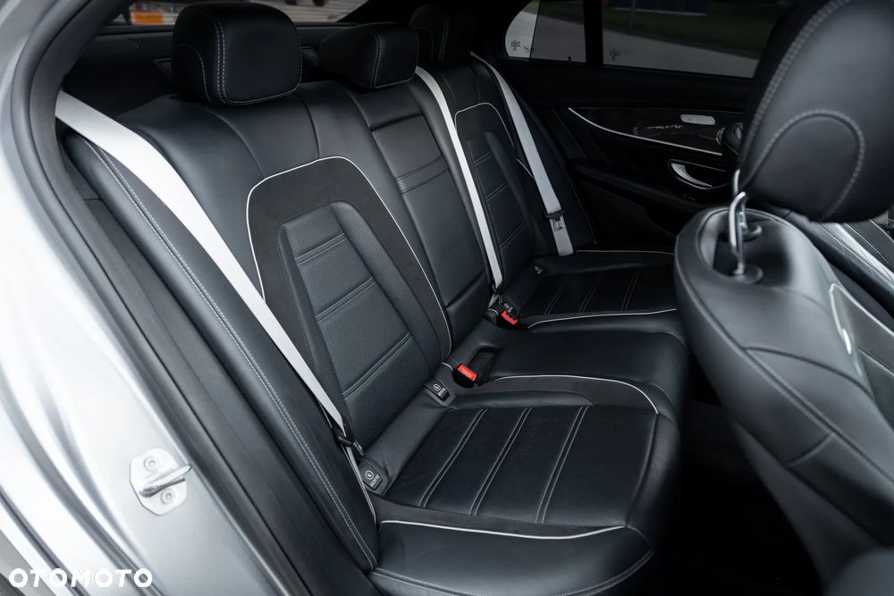 Mercedes-Benz Klasa E AMG 63 S 4-Matic+ - 22