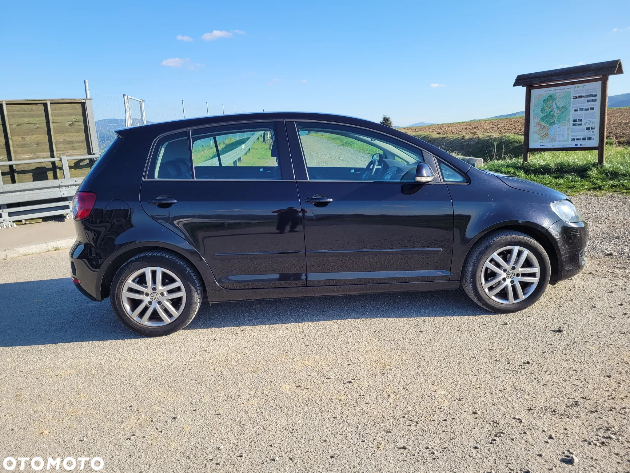 Volkswagen Golf Plus 1.6 TDI BlueMot Comfortline - 11