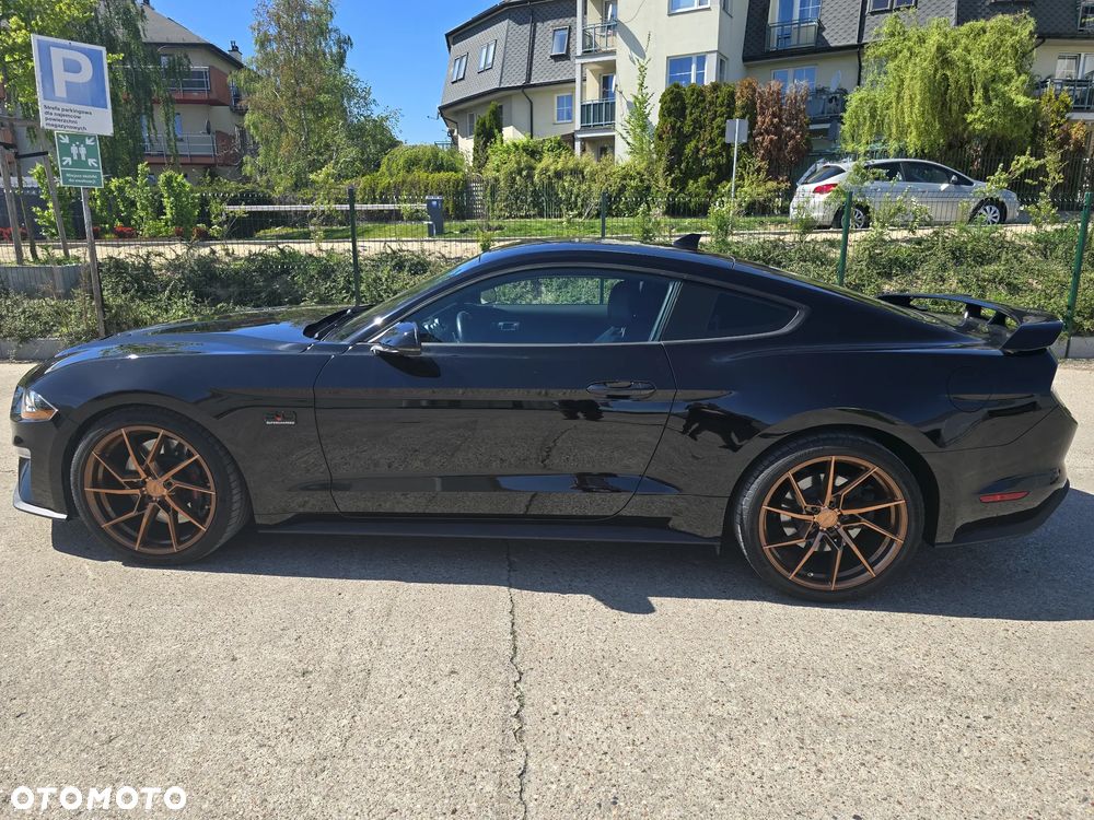 Ford Mustang - 1
