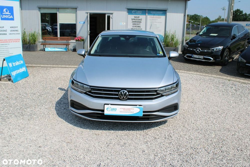 Volkswagen Passat 2022 photo 3