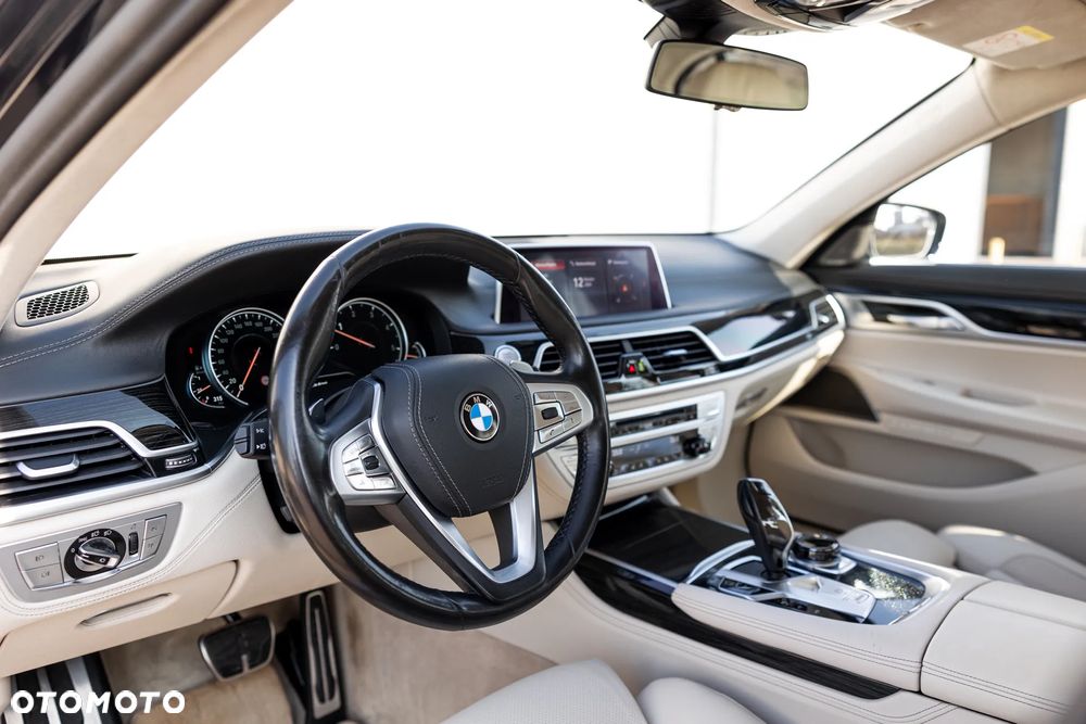 BMW Seria 7 750d xDrive sport - 16
