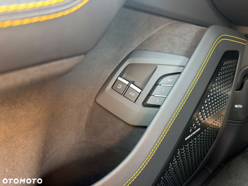 Lamborghini Urus - 22