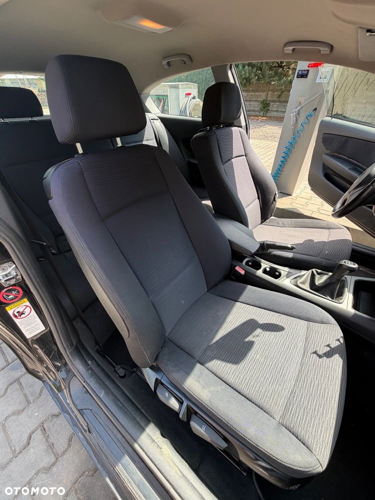 BMW Seria 1 116i - 7