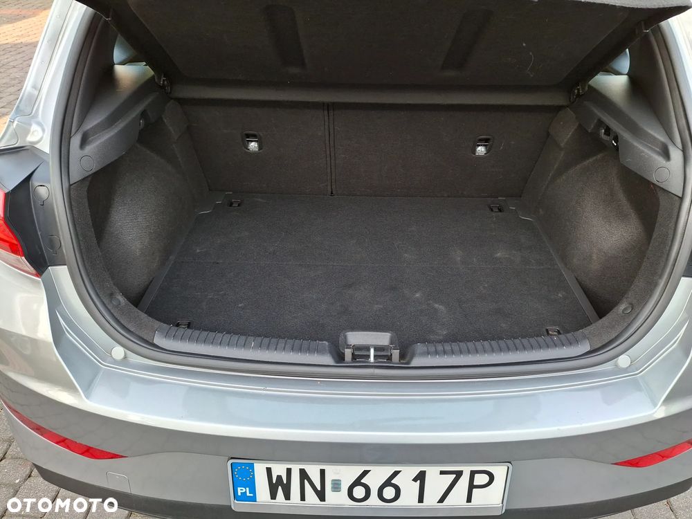 Hyundai i30 1.5 DPI Classic + - 33