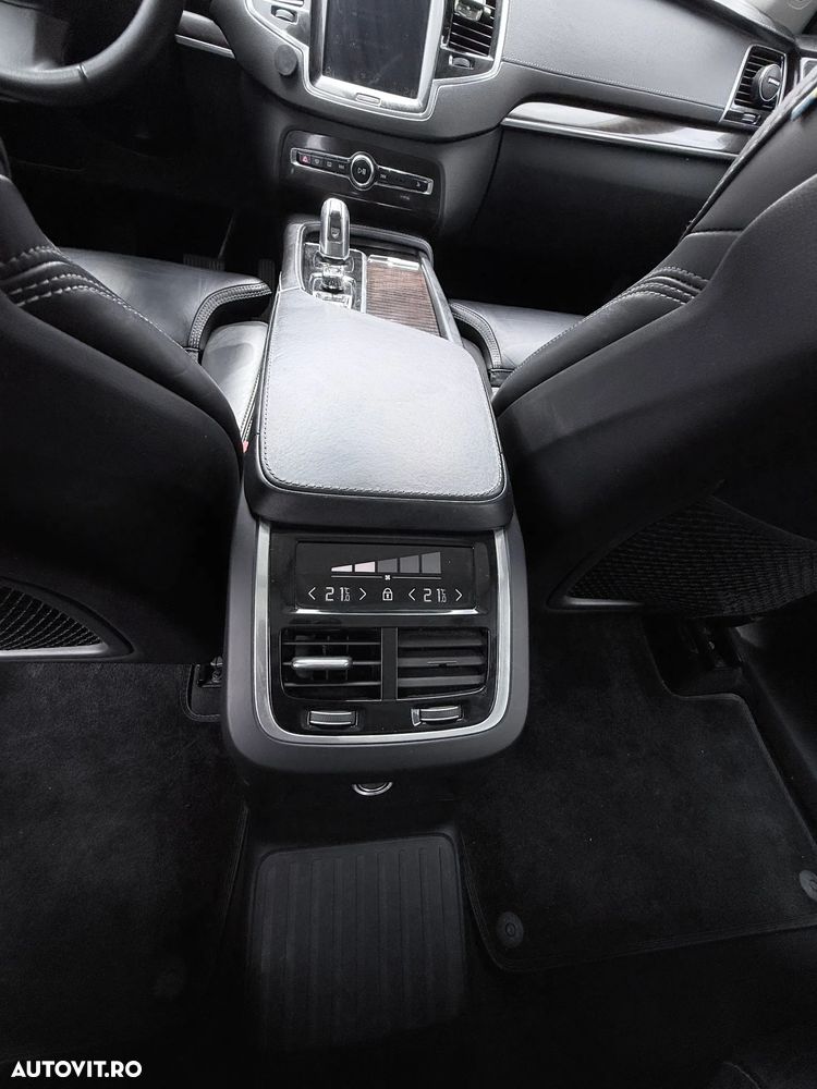 Volvo XC 90 - 21