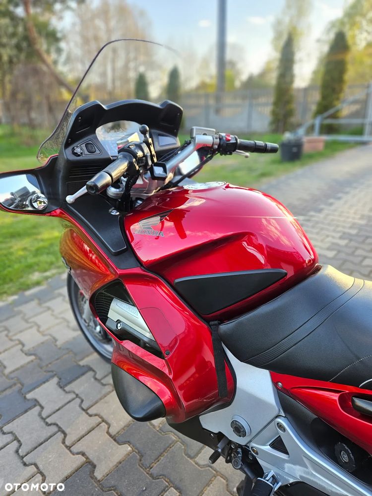Honda ST - 16