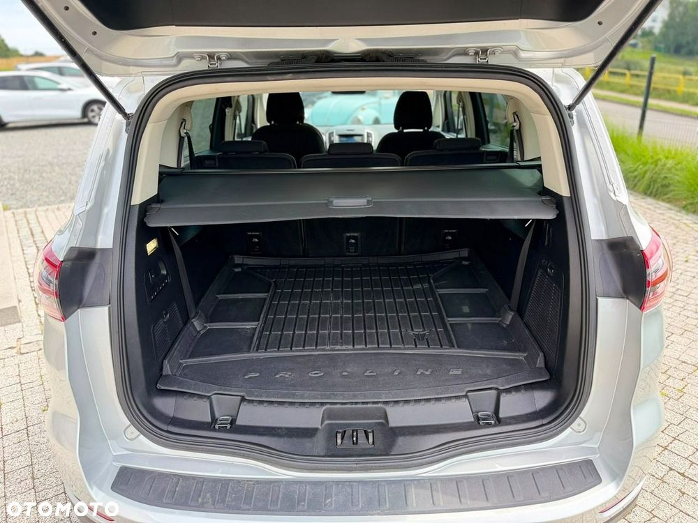 Ford S-Max - 39