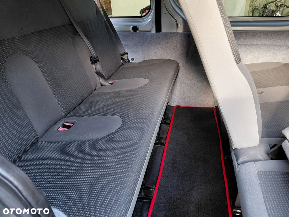 Opel Vivaro - 12