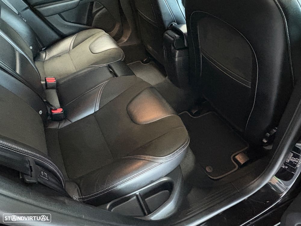 Volvo V40 2.0 D2 R-Design Momentum - 28