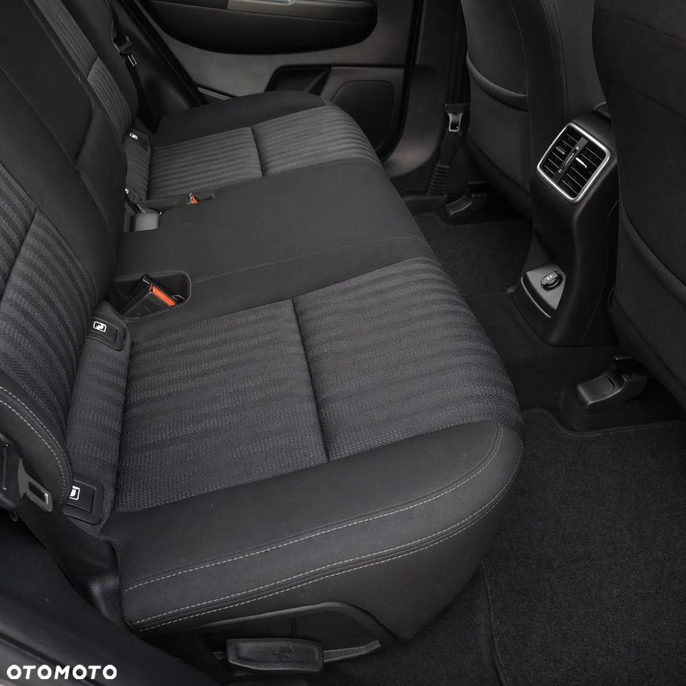 Kia Sportage 1.6 GDI 2WD ISG Dream-Team Edition - 33