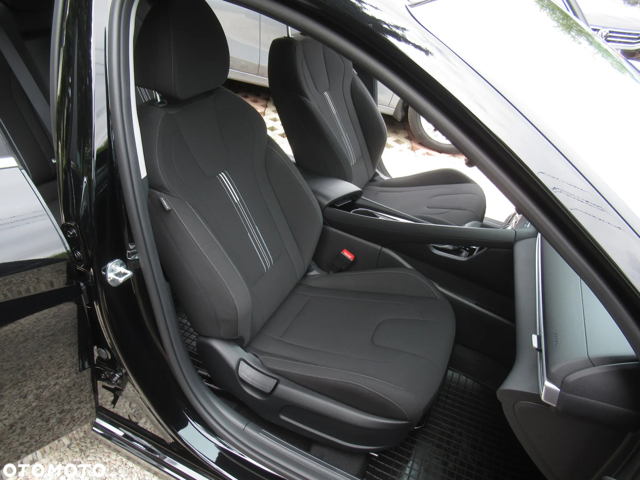Hyundai Elantra 1.6 Executive CVT - 11