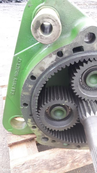 Zwolnica prawa JOHN DEERE 6125R AL215244 107kW 14R - 8