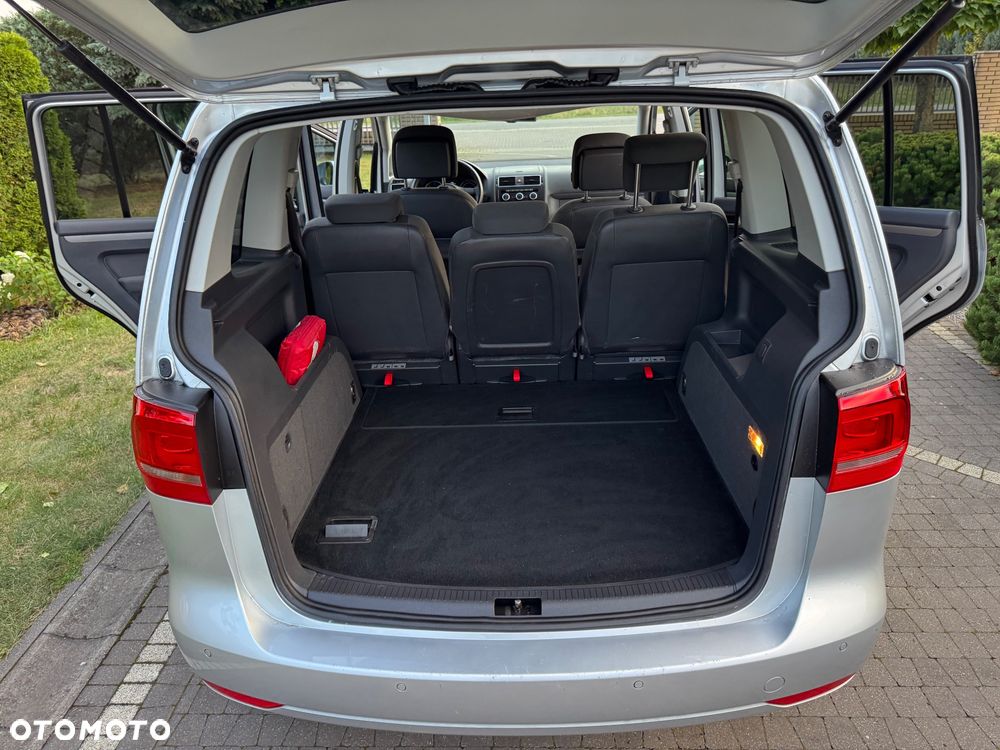 Volkswagen Touran 1.6 TDI DPF Trendline - 23
