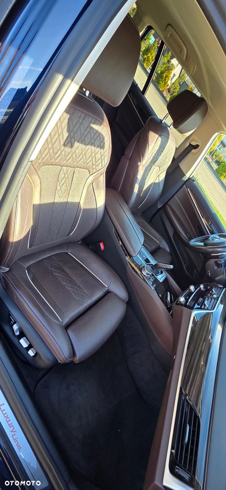 BMW Seria 5 520d Luxury Line sport - 23