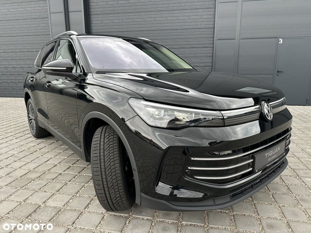 Volkswagen Tiguan - 33