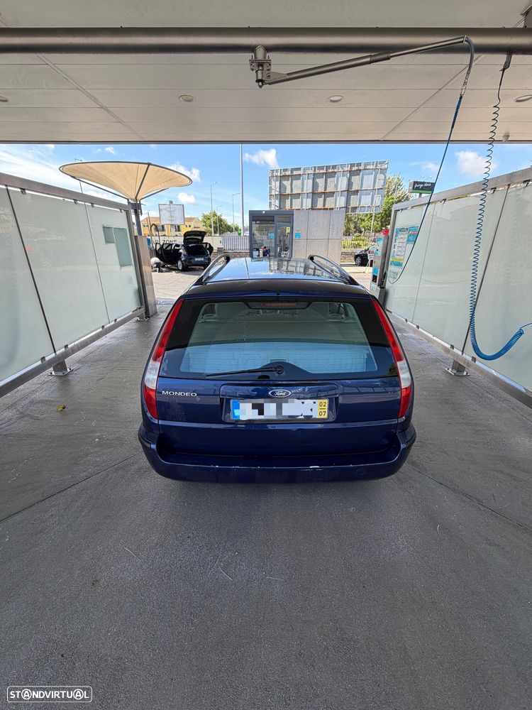 Ford Mondeo 2.0 TDdi Ghia - 11